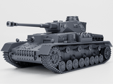 Modell des Panzer IV Ausf. G mit 7,5 cm KwK 40, Standard- und Winterketten, im Design eines WWII-Kampfpanzers.