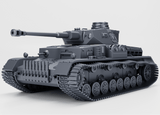Panzer IV Ausf. G Modell mit 7,5 cm KwK 40, Winterketten und detaillierter Bauweise, WWII Fahrzeug.