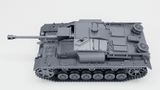Sturmgeschütz III Ausf. F Panzermodell mit 7,5 cm StuK 40 L/43 Kanone und Winterketten.