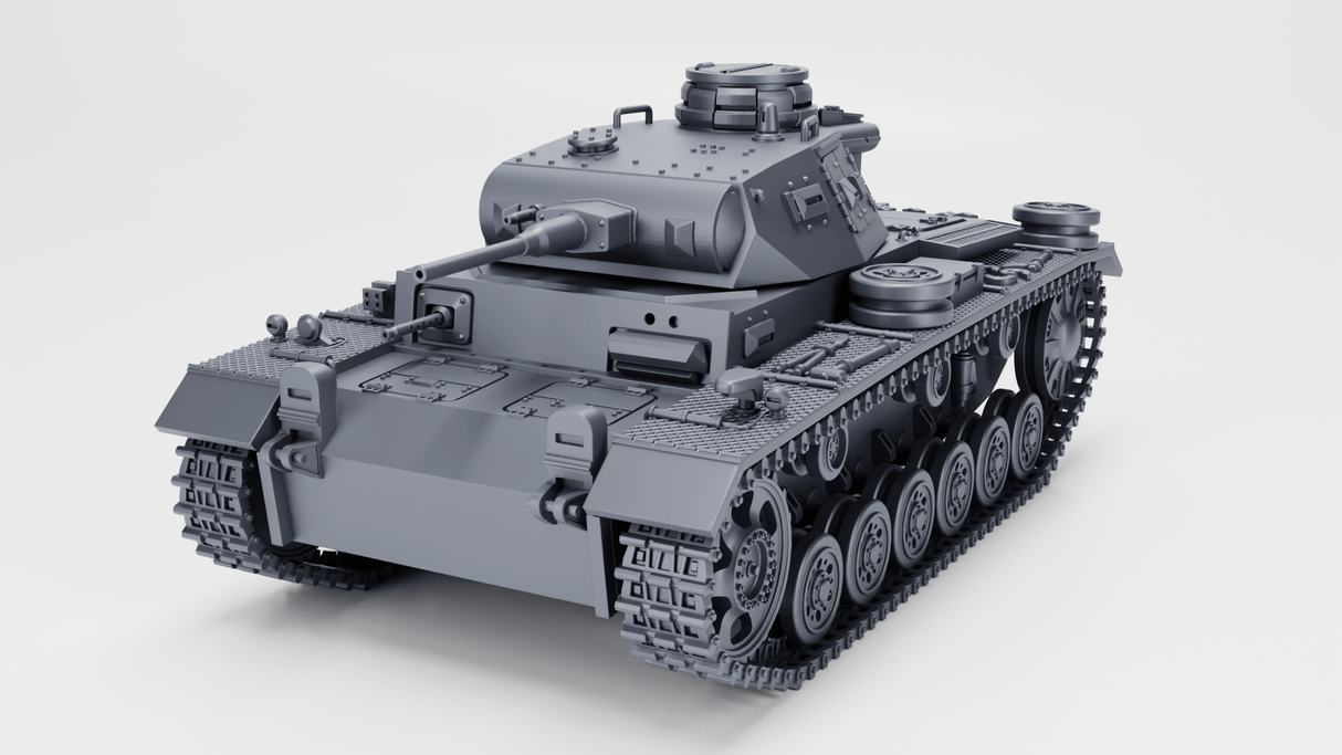 Modell des Panzer III Ausf. G mit Winterketten, detailgetreu in grauer Farbgebung dargestellt.