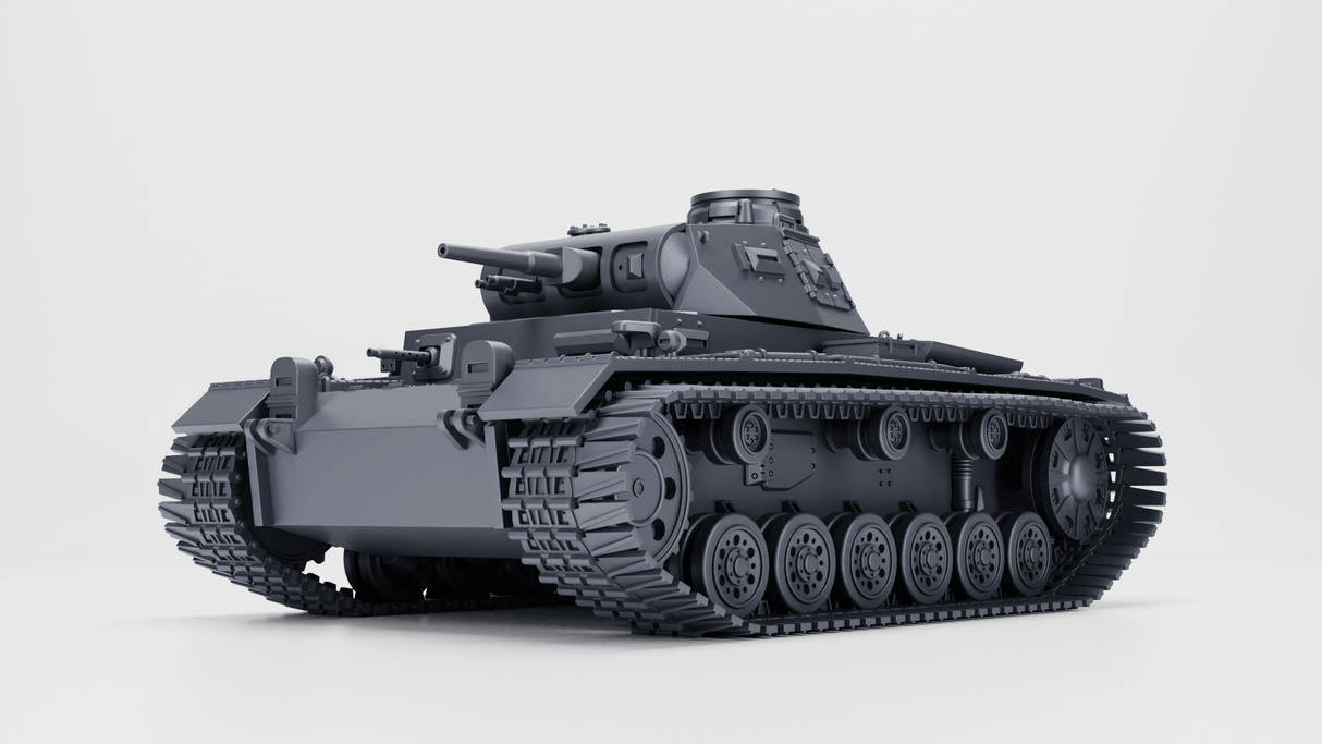 Modell des Panzer III Ausf. E mit Winterketten in Grau, historischer deutscher Kampfpanzer der 1930er Jahre.
