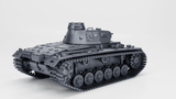 Modell des Panzer III Ausf. E mit Standard- und Winterketten, detailreiche Ansicht.